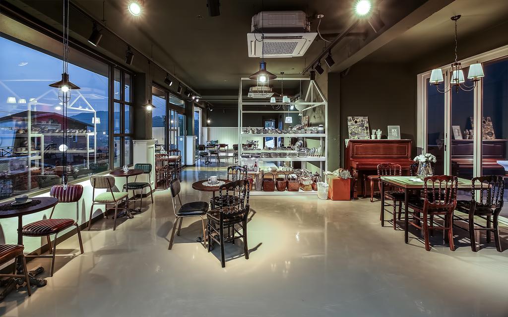 Yeosu Blooming Pension Exterior photo